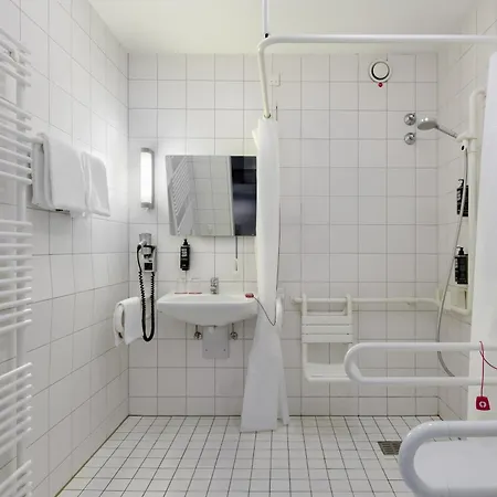Ibis Hotel Hamburg St. Pauli Messe Exterior photo