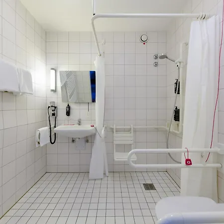 Ibis Hotel Hamburg St. Pauli Messe Exterior photo